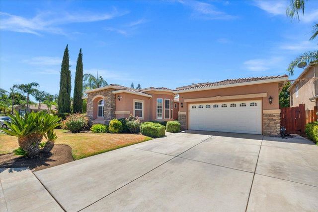 2825 E Quincy Avenue, Fresno, CA 93720