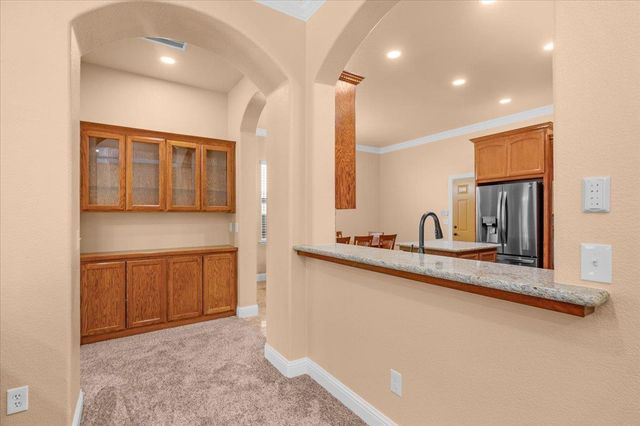 2825 E Quincy Avenue, Fresno, CA 93720