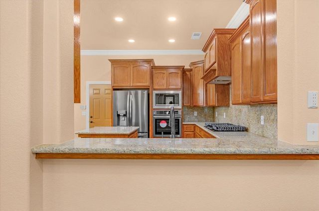 2825 E Quincy Avenue, Fresno, CA 93720