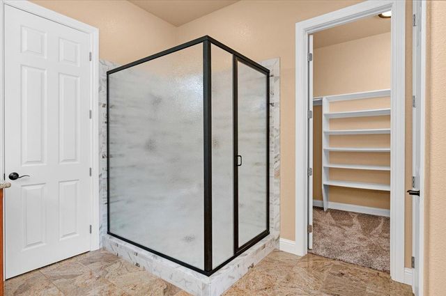 2825 E Quincy Avenue, Fresno, CA 93720