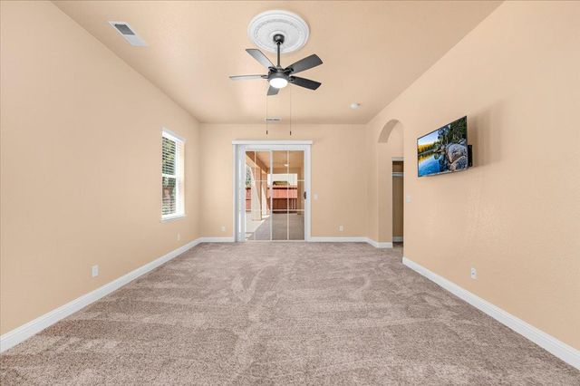 2825 E Quincy Avenue, Fresno, CA 93720