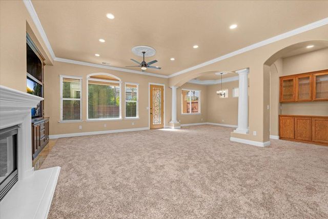 2825 E Quincy Avenue, Fresno, CA 93720