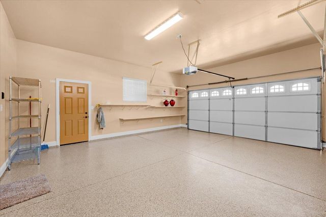 2825 E Quincy Avenue, Fresno, CA 93720