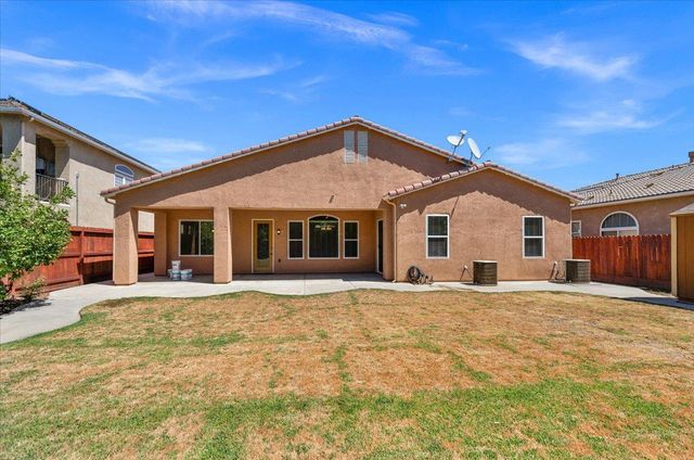 2825 E Quincy Avenue, Fresno, CA 93720