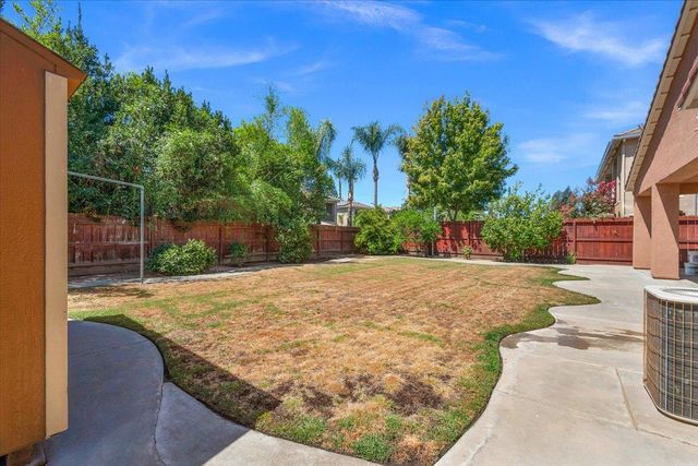 2825 E Quincy Avenue, Fresno, CA 93720