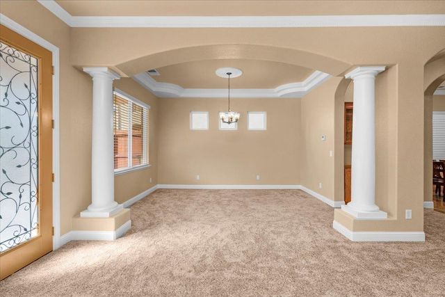 2825 E Quincy Avenue, Fresno, CA 93720