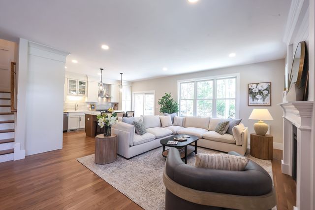 63 Thomas Mann Circle 36, Norfolk, MA 02056