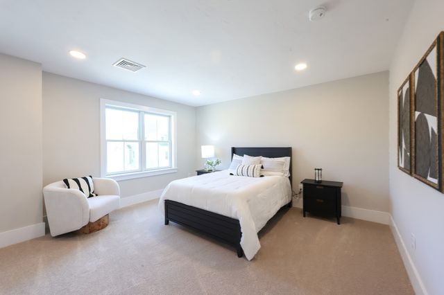 63 Thomas Mann Circle 36, Norfolk, MA 02056