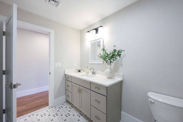 63 Thomas Mann Circle 36, Norfolk, MA 02056