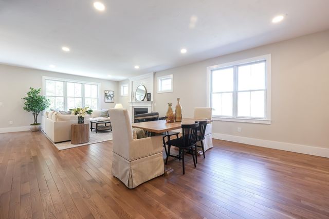63 Thomas Mann Circle 36, Norfolk, MA 02056