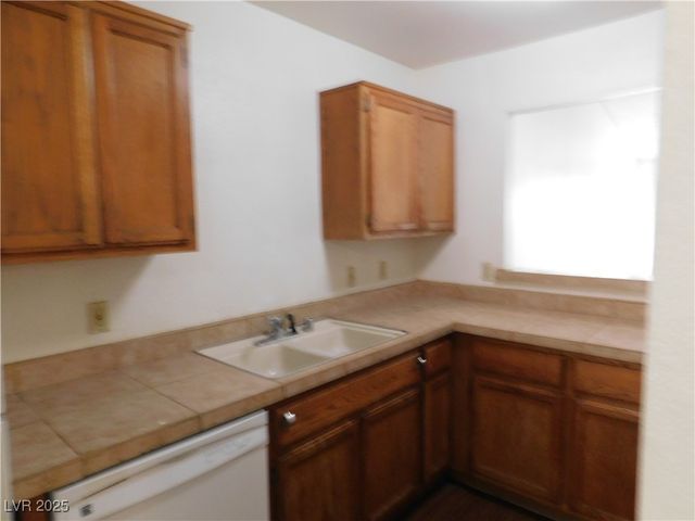 7025 Pindarri Way, Las Vegas, NV 89145