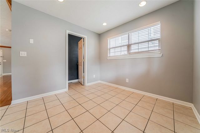 2477 W 5th Street, Cleveland, OH 44113