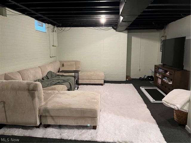 2477 W 5th Street, Cleveland, OH 44113