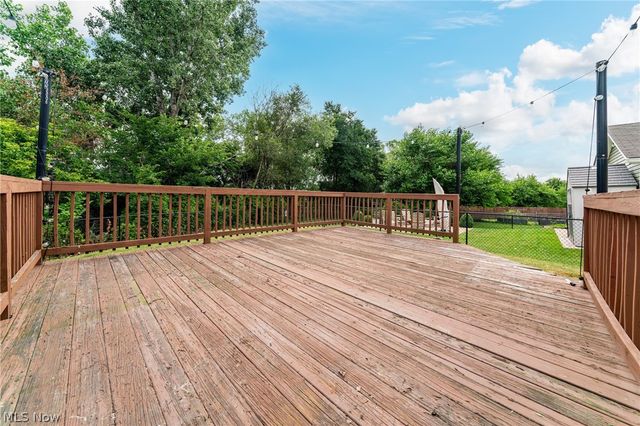 2477 W 5th Street, Cleveland, OH 44113