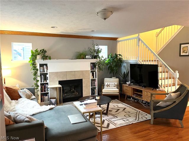 2477 W 5th Street, Cleveland, OH 44113