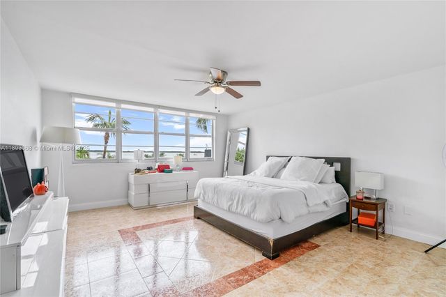905 Brickell Bay Dr 230, Miami, FL 33131