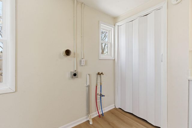 1500 E Lindberg Street, Springfield, MO 65804