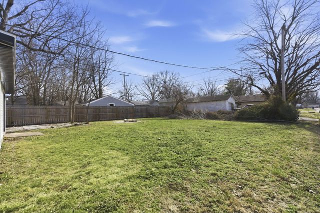 1500 E Lindberg Street, Springfield, MO 65804