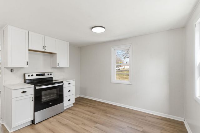 1500 E Lindberg Street, Springfield, MO 65804