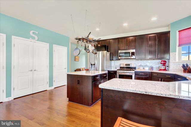 225 SAVANNAH DR, Gettysburg, PA 17325