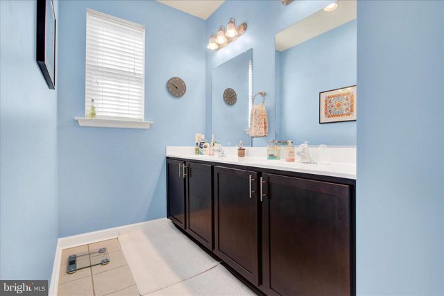 225 SAVANNAH DR, Gettysburg, PA 17325