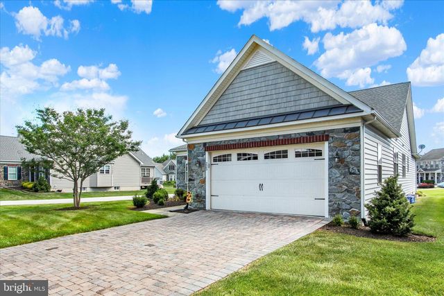 225 SAVANNAH DR, Gettysburg, PA 17325