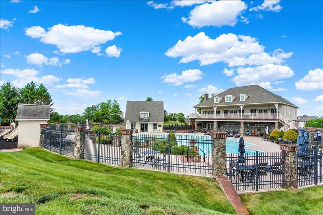 225 SAVANNAH DR, Gettysburg, PA 17325