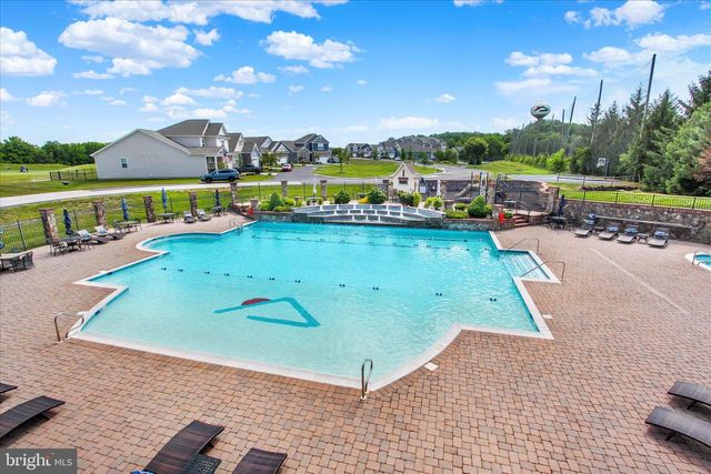 225 SAVANNAH DR, Gettysburg, PA 17325