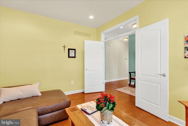 225 SAVANNAH DR, Gettysburg, PA 17325