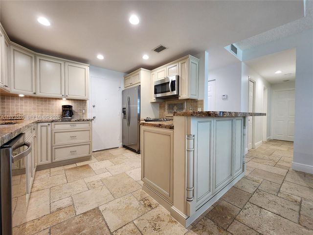 3505 S Ocean Dr 708, Hollywood, FL 33019