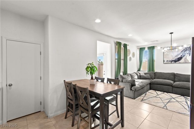 4057 Pioneer Ridge Court, Las Vegas, NV 89115