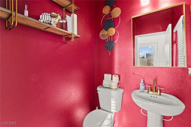 4057 Pioneer Ridge Court, Las Vegas, NV 89115