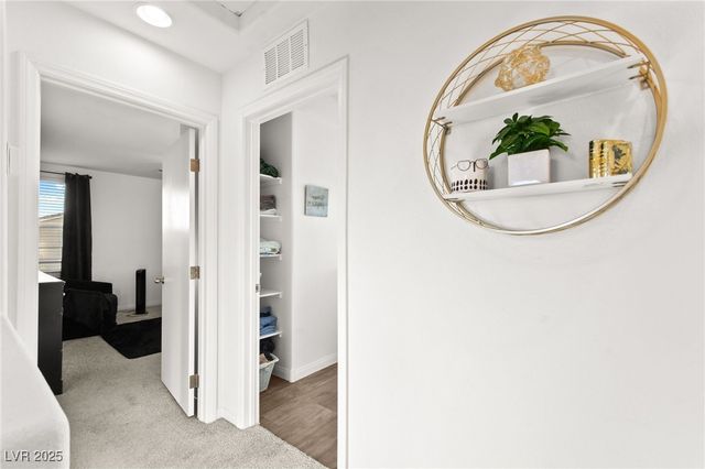 4057 Pioneer Ridge Court, Las Vegas, NV 89115