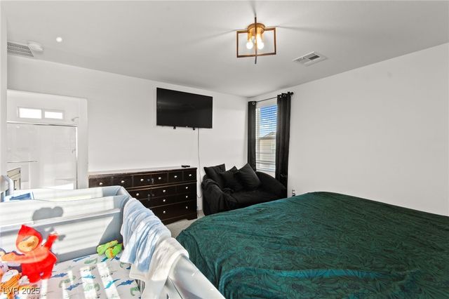 4057 Pioneer Ridge Court, Las Vegas, NV 89115