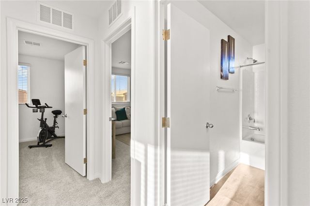 4057 Pioneer Ridge Court, Las Vegas, NV 89115