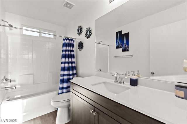 4057 Pioneer Ridge Court, Las Vegas, NV 89115