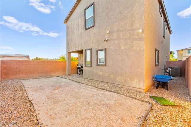 4057 Pioneer Ridge Court, Las Vegas, NV 89115