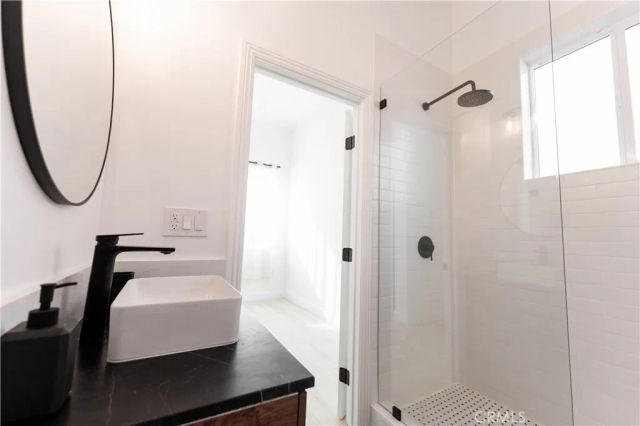 5743 Chesley Avenue, Los Angeles, CA 90043