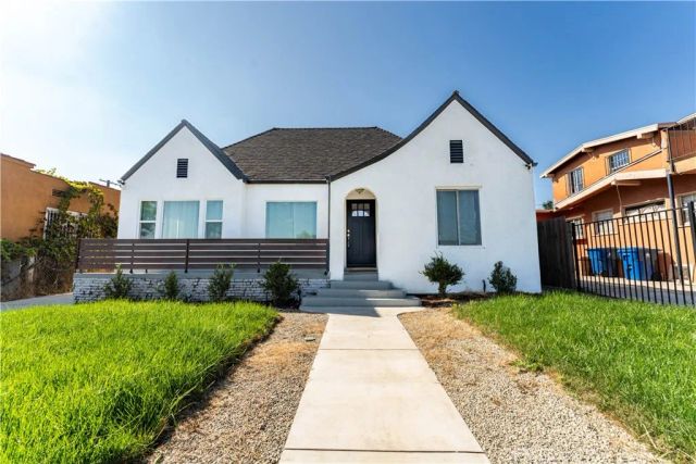 5743 Chesley Avenue, Los Angeles, CA 90043