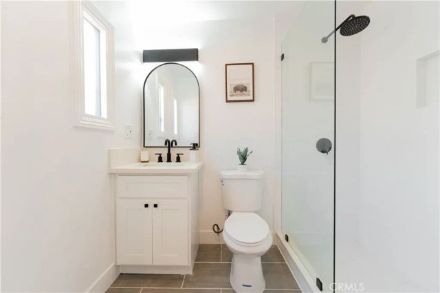 5743 Chesley Avenue, Los Angeles, CA 90043