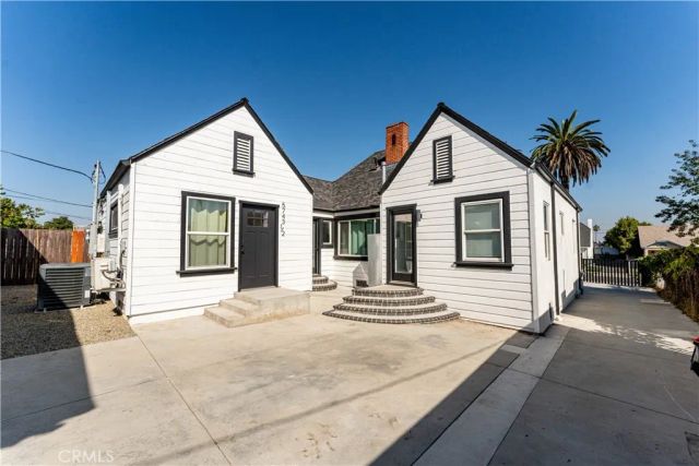 5743 Chesley Avenue, Los Angeles, CA 90043
