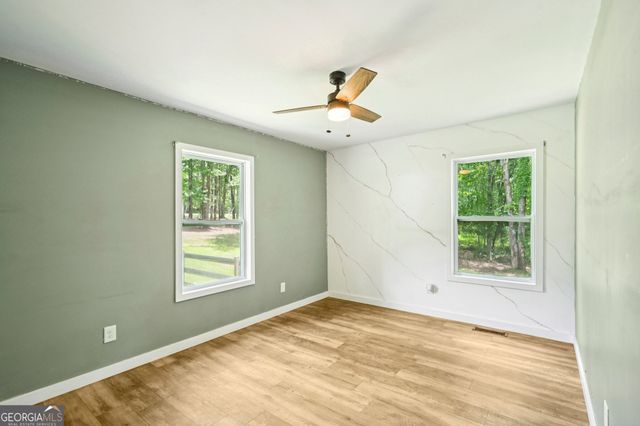 1199 Bo Bo Banks Road, Grantville, GA 30220