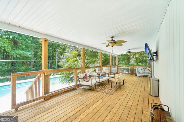 1199 Bo Bo Banks Road, Grantville, GA 30220