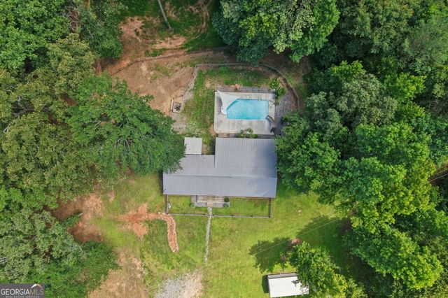 1199 Bo Bo Banks Road, Grantville, GA 30220