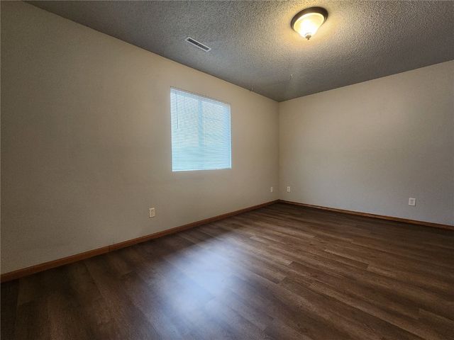 930A Boston Way 11, Coralville, IA 52241