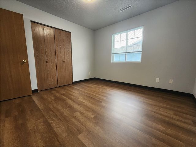 930A Boston Way 11, Coralville, IA 52241