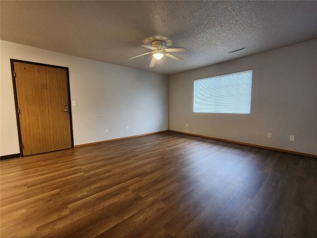 930A Boston Way 11, Coralville, IA 52241