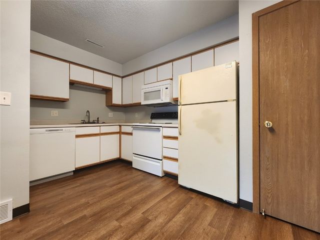 930A Boston Way 11, Coralville, IA 52241