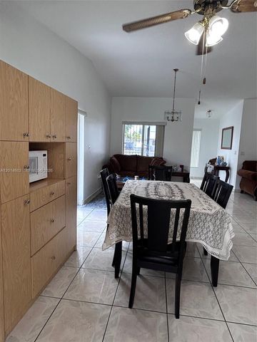 1181 SW 141st Ave, Miami, FL 33184
