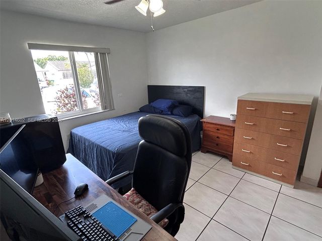 1181 SW 141st Ave, Miami, FL 33184
